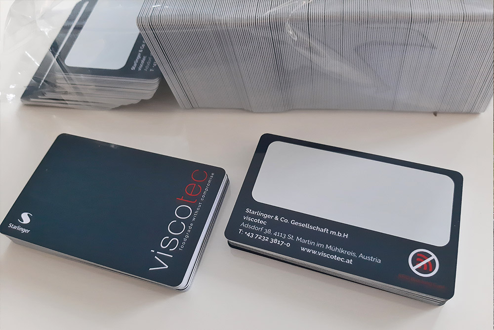 personalisierte RFID-blocking-cards mit unterschriftenfeld